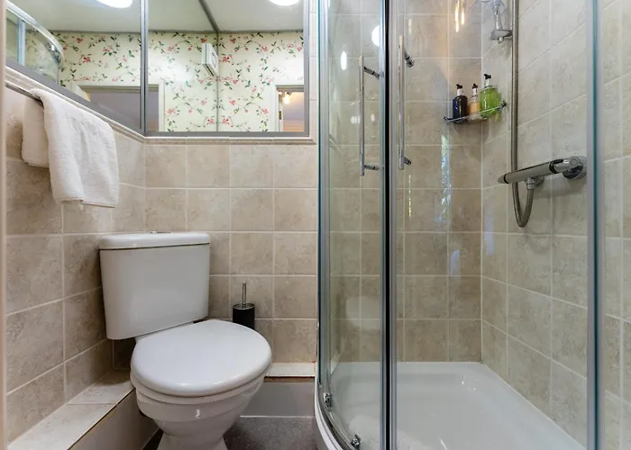 Private Bathroom King Room